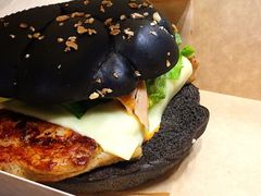 霆锋酷辣鸡腿堡-麦当劳(西客站店)