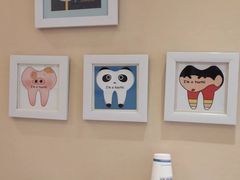 -瑞尔齿科(南京东路名人诊所)