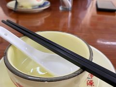 -胡子饮食店