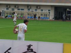 -燕子岗体育场