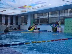 -龙格亲子游泳·水育早教中心(华亿大润发店)