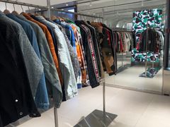 -BAPE STORE(斯普瑞斯奥特莱斯店)