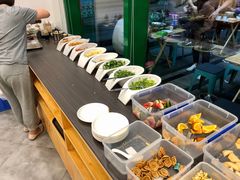 自助调料区-老表牌·蛙蛙鸡冷锅鱼(成都东站店)