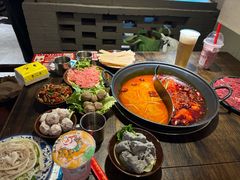 酸汤鸳鸯锅-冯校长老火锅(广州正佳广场店)