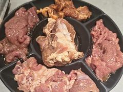 -啊美丽炭火烤肉(滑翔一店)