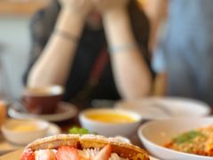 -ROAST coffee & eatery