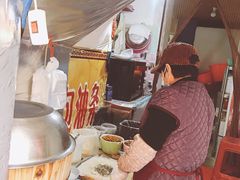 自助取餐区-殷姐糯米包油条