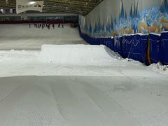 -乔波室内滑雪场