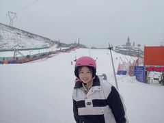 -采薇庄园四季滑雪场