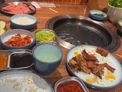 -明洞阿姨·韩式酱蟹烤肉·创意料理(三元桥店)