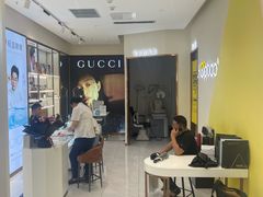 -J-Optical佳视明眼镜·蔡司视觉(青岛金茂览秀城店)