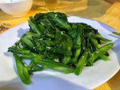 蒜蓉炒芥兰-潮汕长发番薯粥砂锅粥