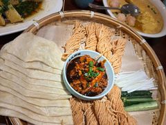 -魏铭鱼头捞饭(晋阳路店)