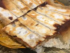 -阿洪锅贴王(小吃城店)