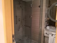 -上海中航虹桥机场泊悦酒店