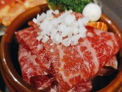 -山川小町·极番烧肉(新地假日广场店)