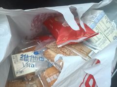 -赵一鸣零食(广东佛山狮山镇万民广场店)