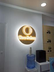 -Coo Hair salon