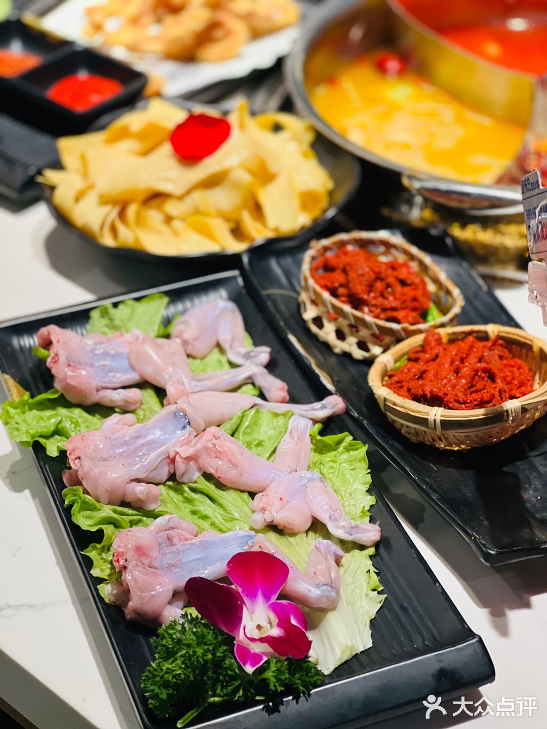 进店的一瞬间，介种坐无缺席的感觉迎面而来