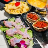 进店的一瞬间，介种坐无缺席的感觉迎面而来