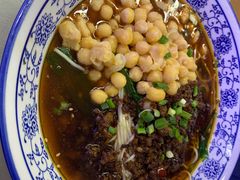 -渝之汇牛肉豌杂面