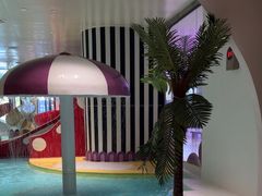 -涨巢·潮玩水疗局