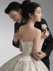 -雪中彩影婚纱摄影·微光艺术中心