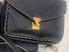 -聚云奢二手奢侈品黄金手表包包回收·中古店(三里屯总店)