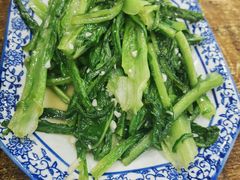 -老钟家烤羊排·敦伊阁清真餐厅胡羊焖饼