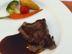 -亚龙湾希尔顿自助餐厅·海鲜·烧烤·沙滩BBQ·现场乐队