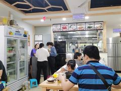 -一家人剪刀面(海伦国际店)