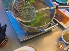 -潮界(LU·ONE凯德晶萃广场店)