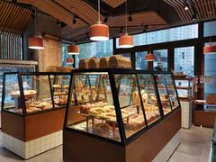 面包甜点陈列柜-Dough&Joe团憩(瑞虹天地月亮湾店)