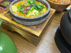 -云海肴·汽锅鸡·云南菜(天山百盛优客店)