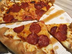 意大利腊肠披萨-必胜客(东大桥店)