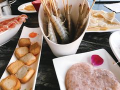 -云中捞高空旋转餐厅(商茂世纪广场店)