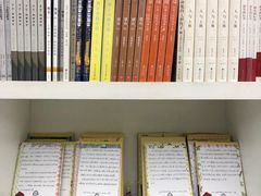 -钟书阁(松江泰晤士小镇店)