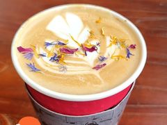 山茶花拿铁-BLAQ咖啡(骏豪店)