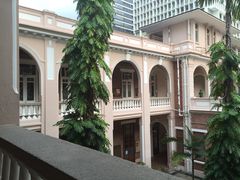 -香港大学