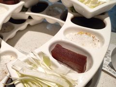 -三人行骨头王火锅(长寿店)