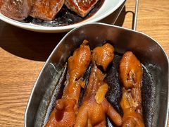 弄堂里的卤鸡爪-弄堂里·寻味杭州(湖滨银泰in77C区店)