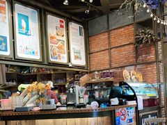 -玛格萝妮(汇智国际商业中心店)