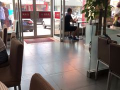 大堂-李先生牛肉面大王(营口大润发店)