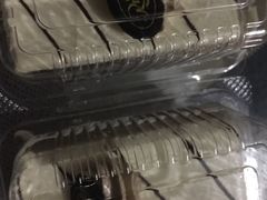 -红宝石·鲜奶小方·海派西点房(南丹店)