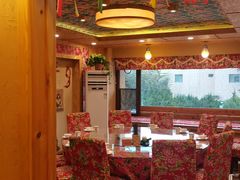 -闯关东东北农家菜(崂山石老人店)