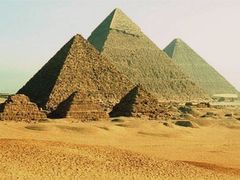 -吉萨金字塔群