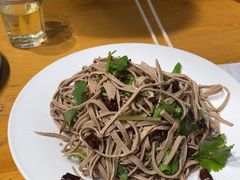 -肘子酥·天津菜·特色捞面(德云社店)
