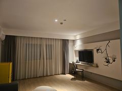 -白玉兰酒店(上海田子坊马当路地铁站店)