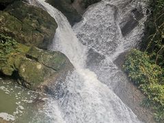 -牛角寨瀑布景区