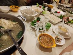-一席地·本地鸡窝·杭帮鸡火锅(萧山银隆百货店)